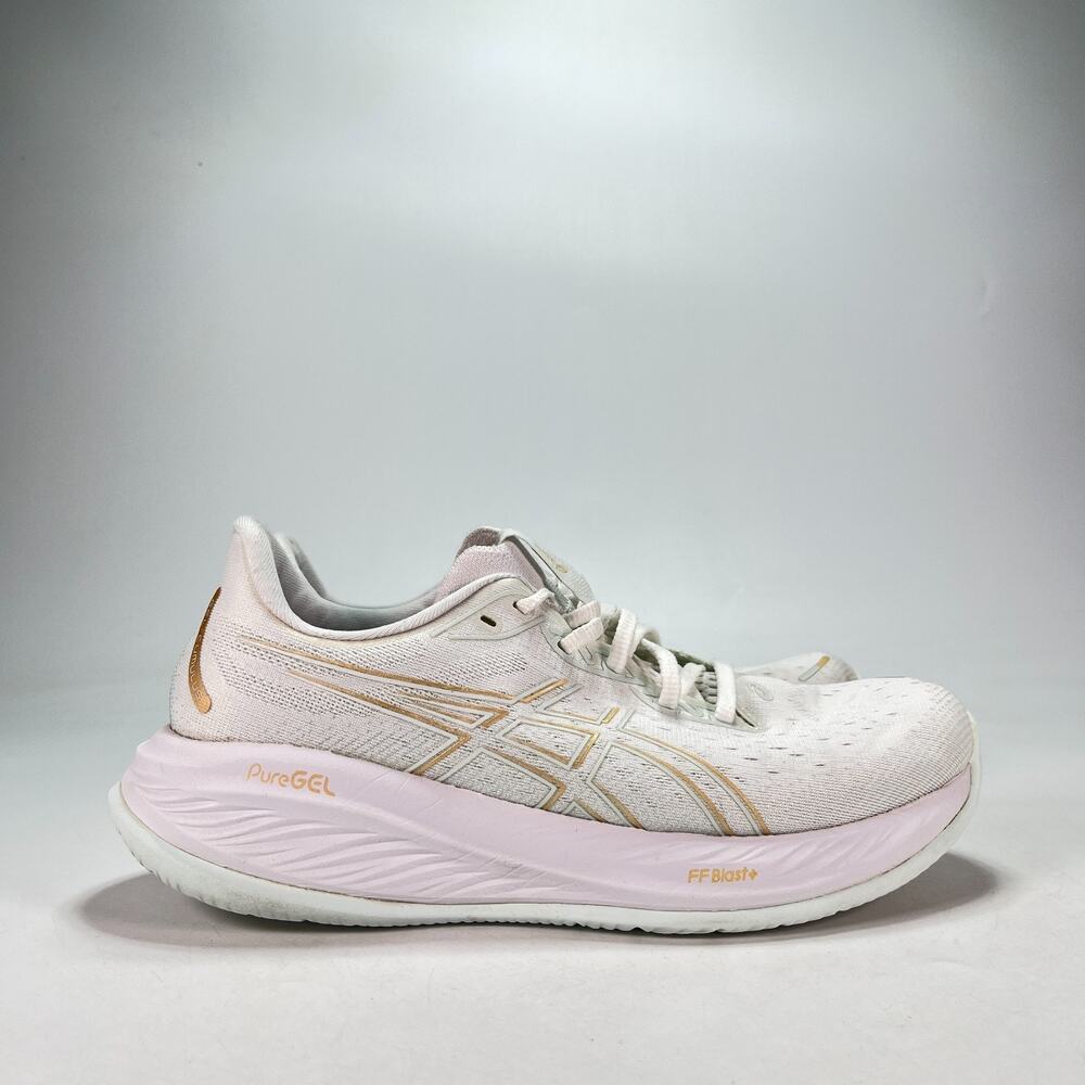 ASICS GEL-Cumulus 26 White Gold Athletic Running Shoes 1012B599 Women's Size 9.5